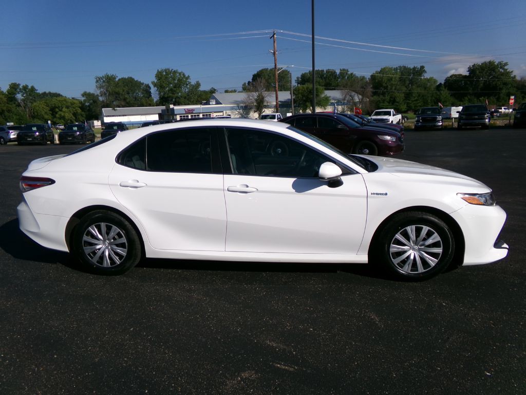 2018 Toyota Camry Image 2
