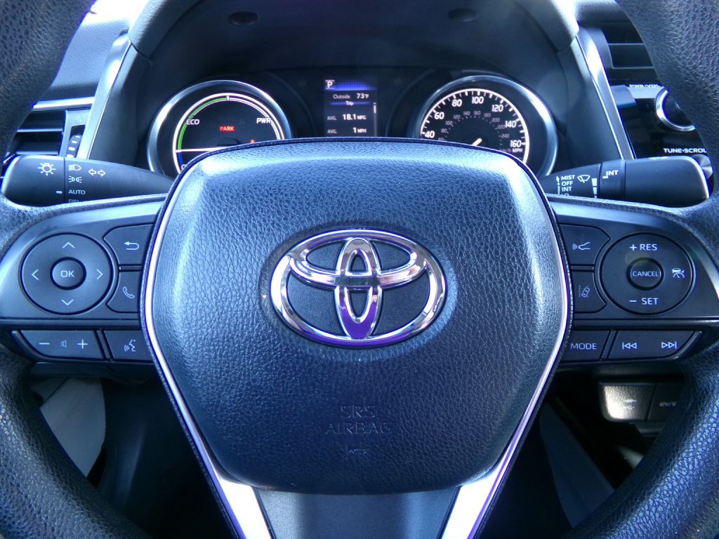 2018 Toyota Camry Image 15