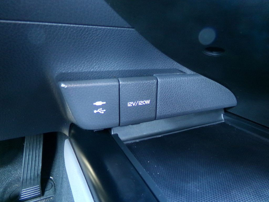2018 Toyota Camry Image 21