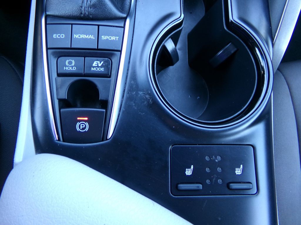 2018 Toyota Camry Image 22