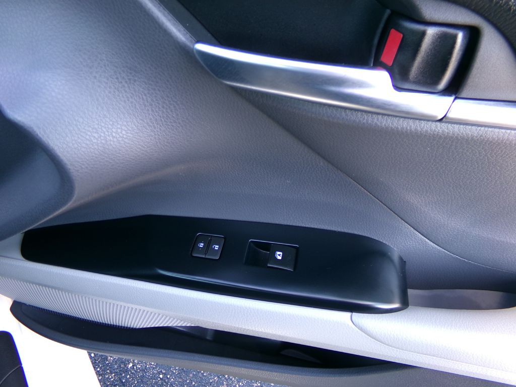 2018 Toyota Camry Image 29