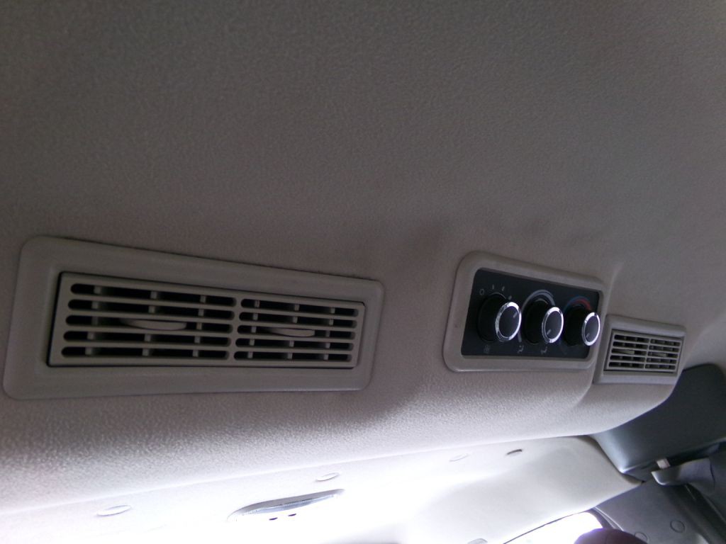 2019 GMC Savana Image 28