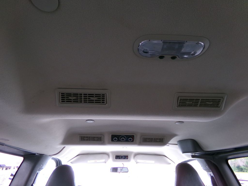 2019 GMC Savana Image 30