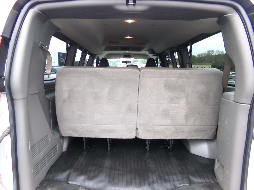 2019 GMC Savana Image 37