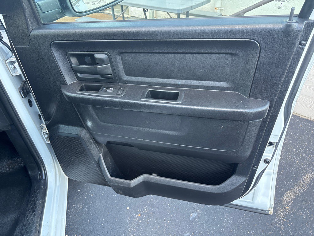 2015 RAM 1500 Image 27