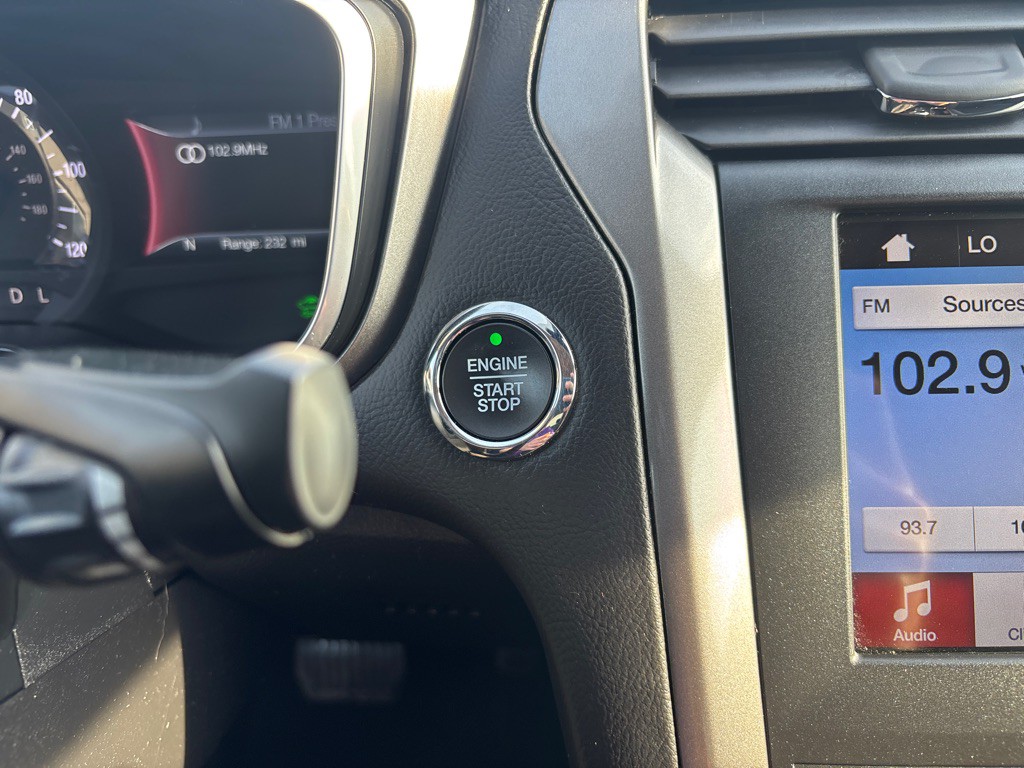 2019 Ford Fusion Image 20