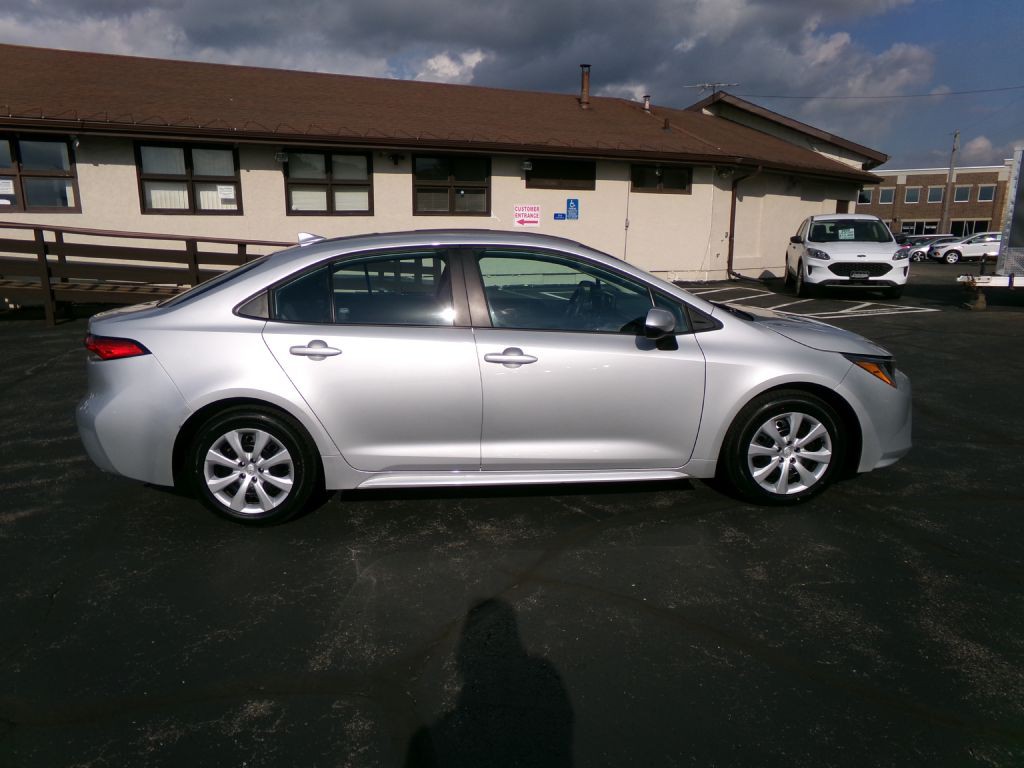 2023 Toyota Corolla Image 2