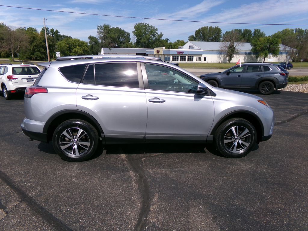 2016 Toyota Rav4 Image 2