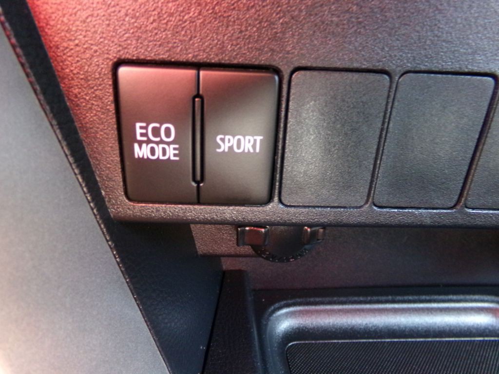 2016 Toyota Rav4 Image 29