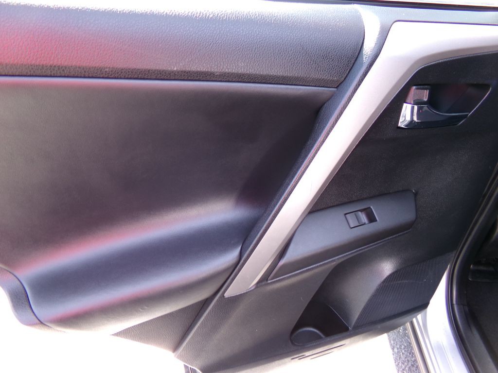 2016 Toyota Rav4 Image 37