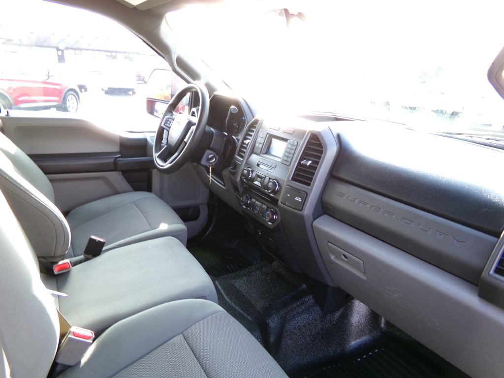 2017 Ford F-250 Image 32