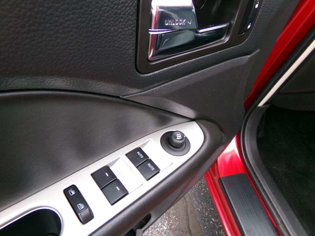 2011 Ford Fusion Image 12