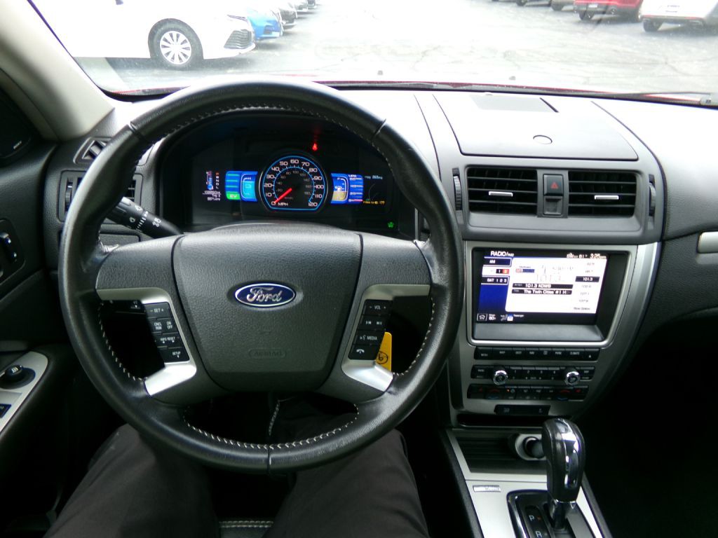 2011 Ford Fusion Image 16