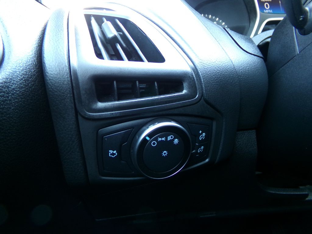 2018 Ford Focus Image 14