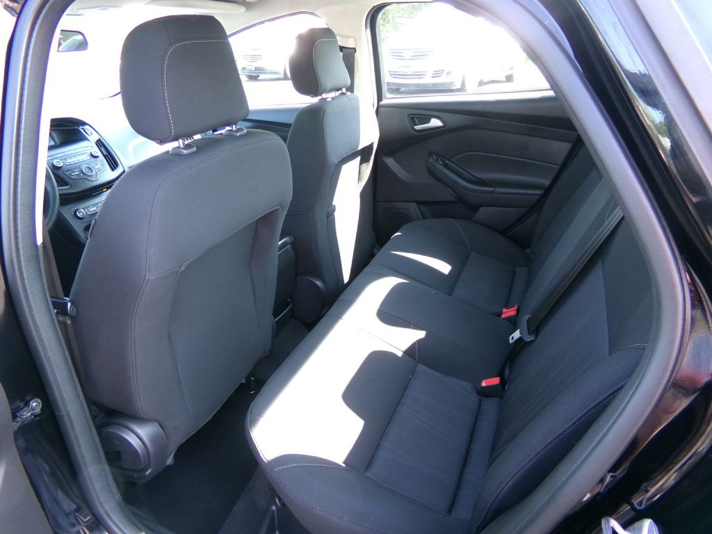 2018 Ford Focus Image 25