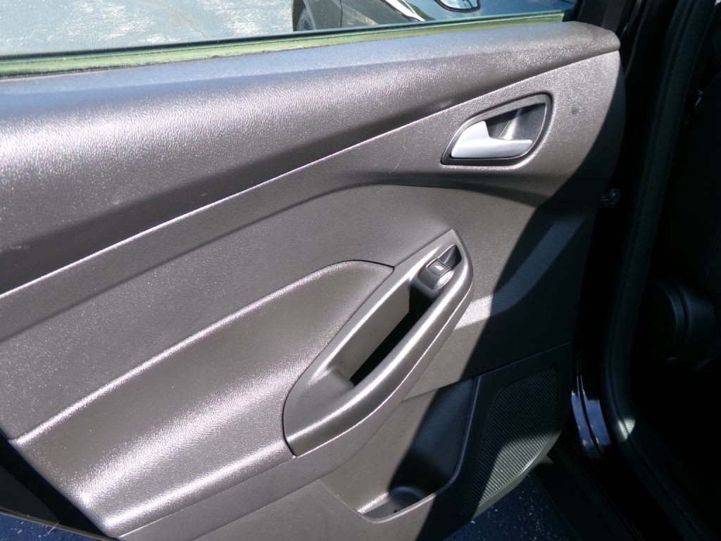 2018 Ford Focus Image 26