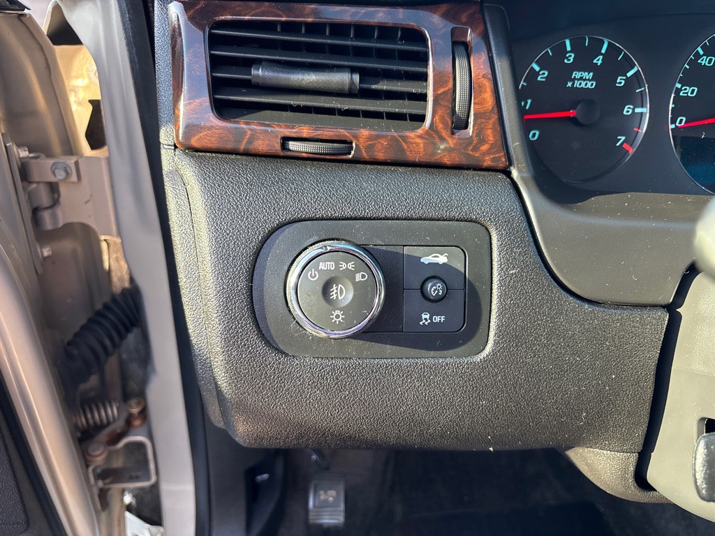 2012 Chevrolet Impala Image 12