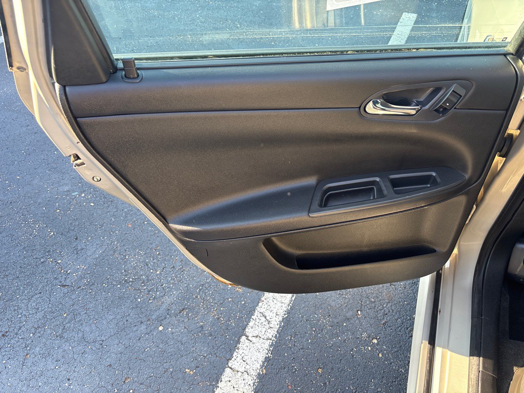 2012 Chevrolet Impala Image 18