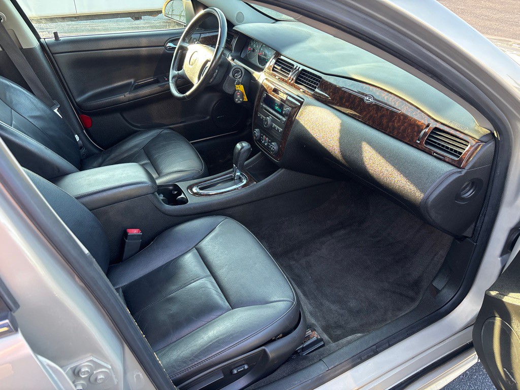 2012 Chevrolet Impala Image 24