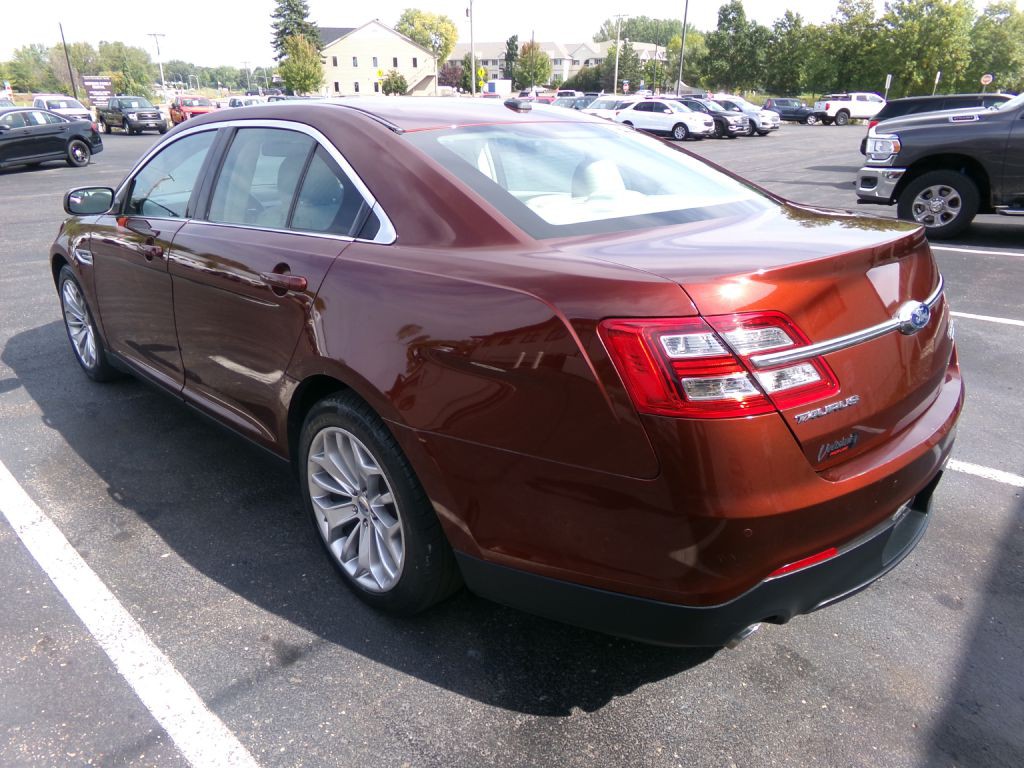 2015 Ford Taurus Image 5