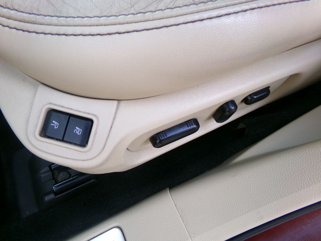 2015 Ford Taurus Image 12