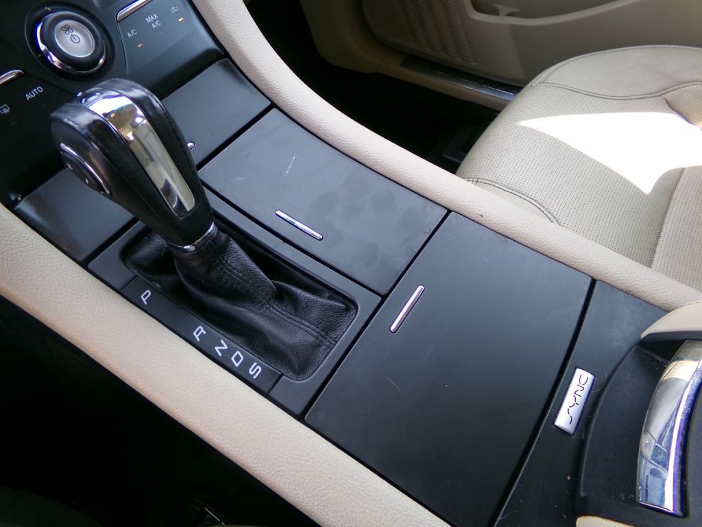 2015 Ford Taurus Image 15