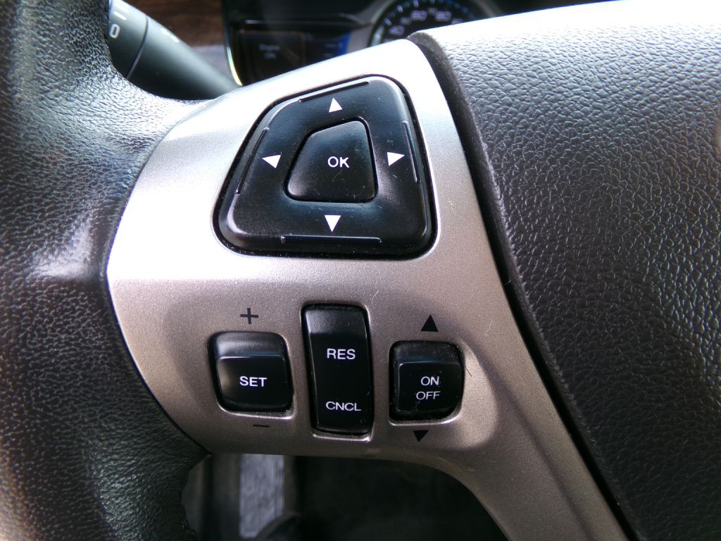 2015 Ford Taurus Image 17