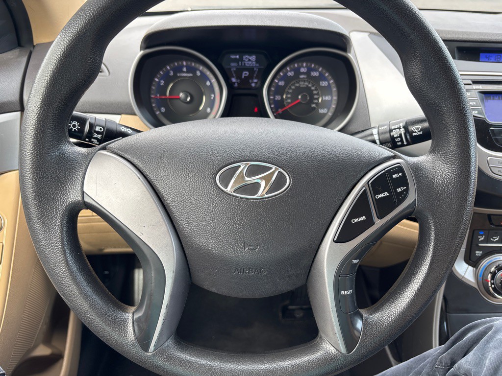 2013 Hyundai Elantra Image 14