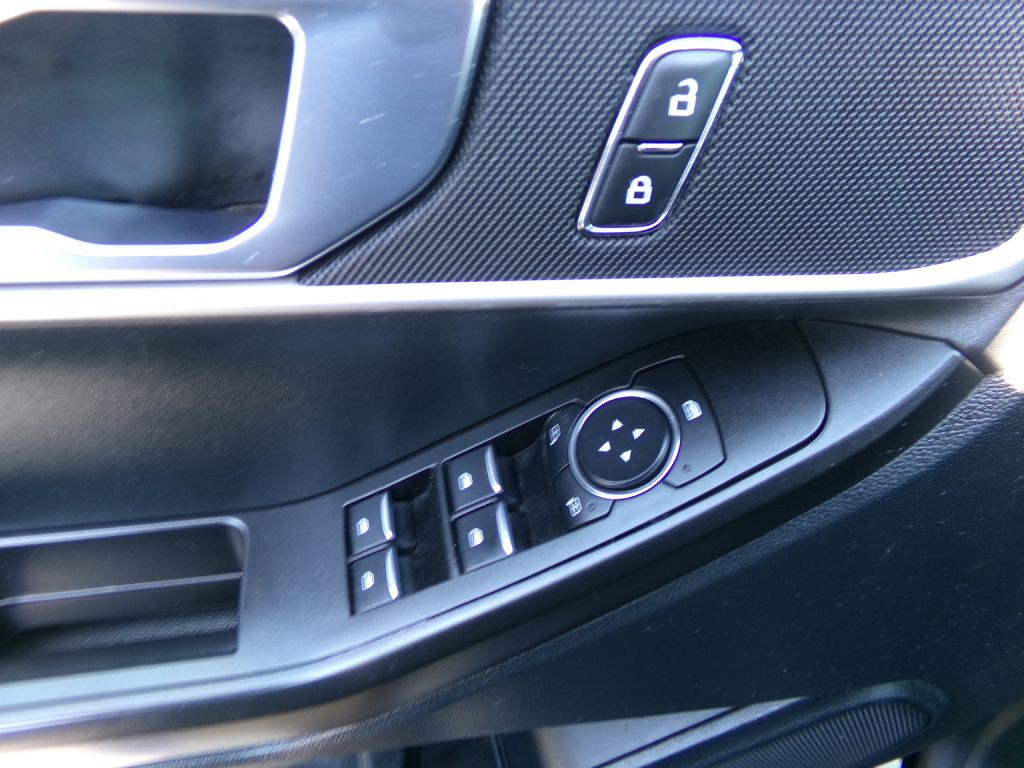 2020 Ford Explorer Image 11