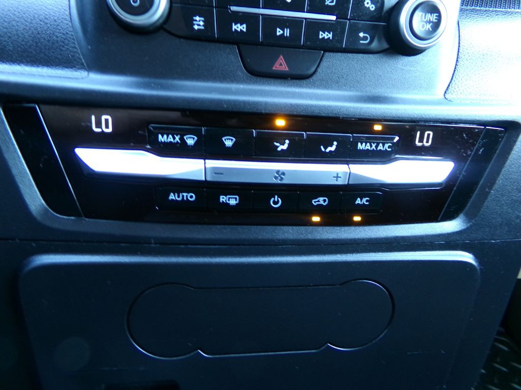 2020 Ford Explorer Image 22