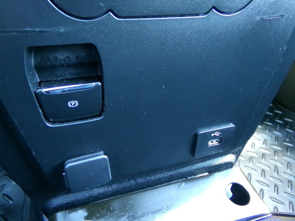 2020 Ford Explorer Image 23