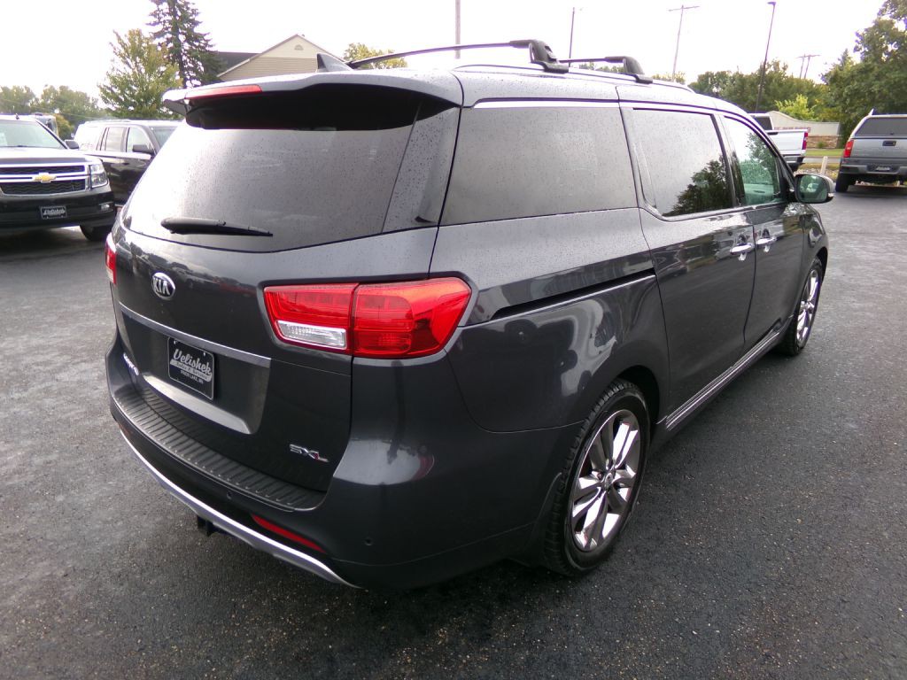 2016 Kia Sedona Image 3
