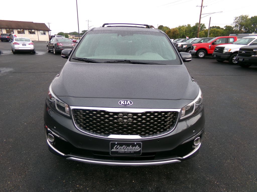 2016 Kia Sedona Image 8