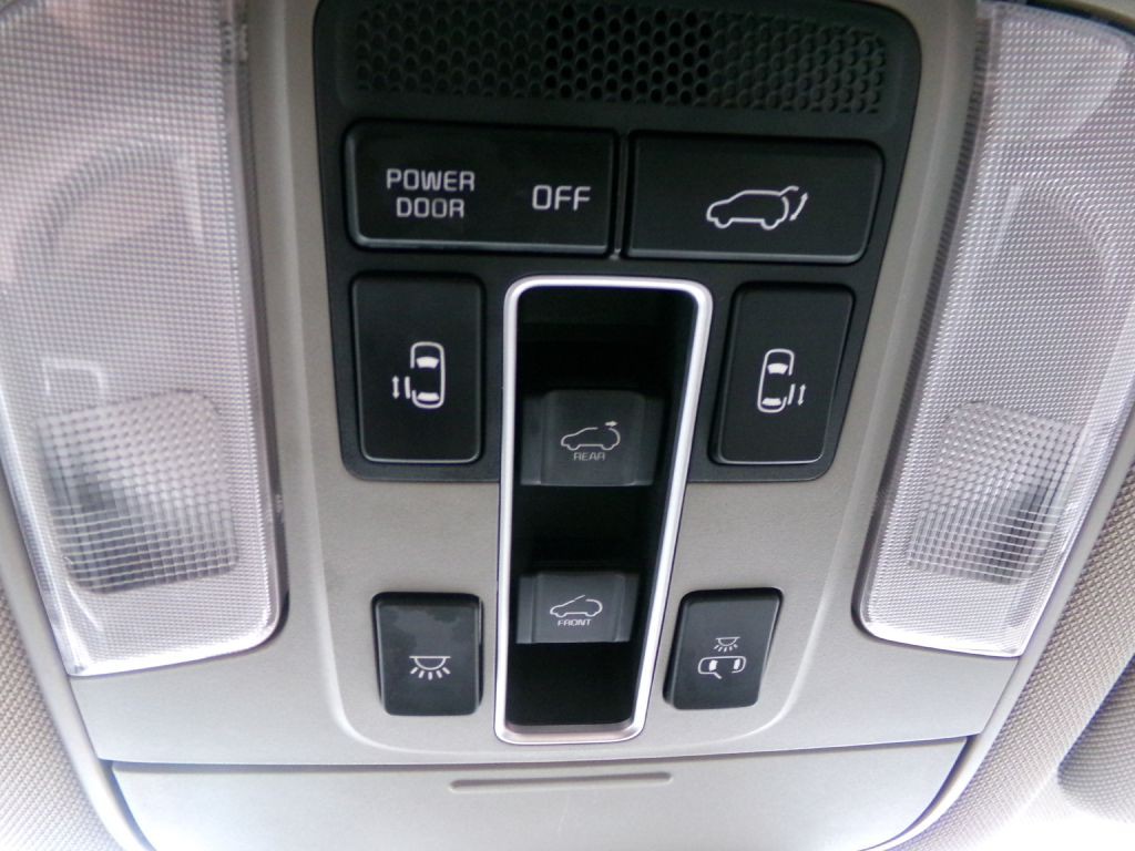2016 Kia Sedona Image 25