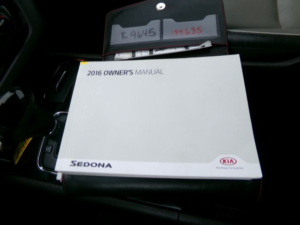2016 Kia Sedona Image 27