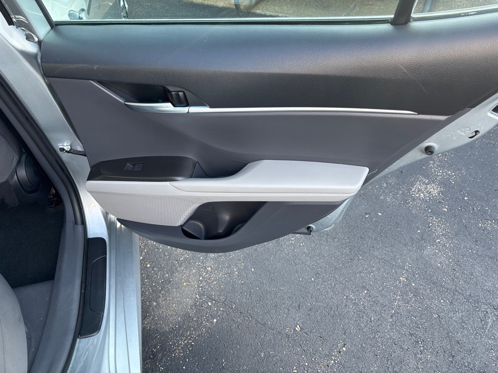 2023 Toyota Camry Image 30