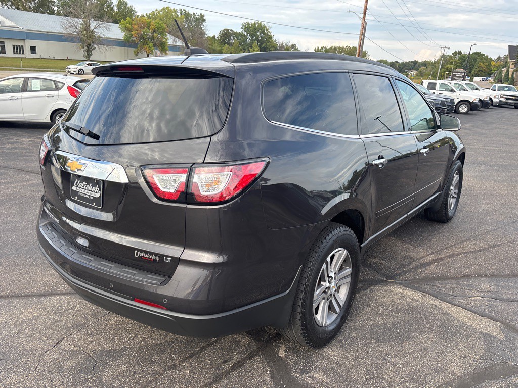 2017 Chevrolet Traverse Image 3