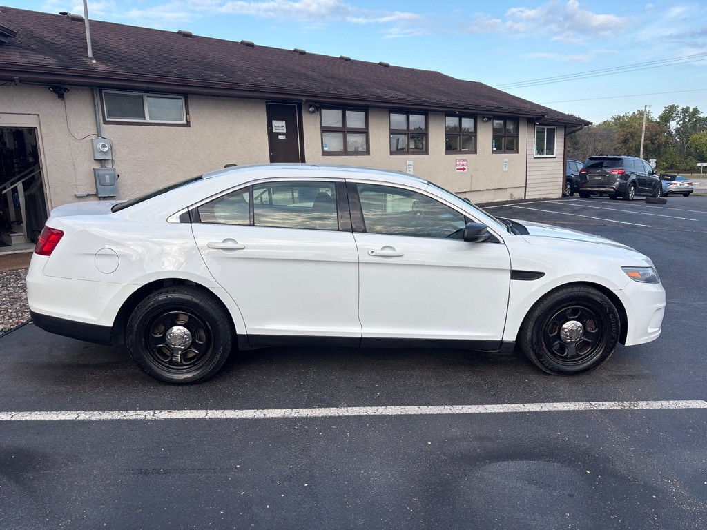 2013 Ford Taurus Image 2