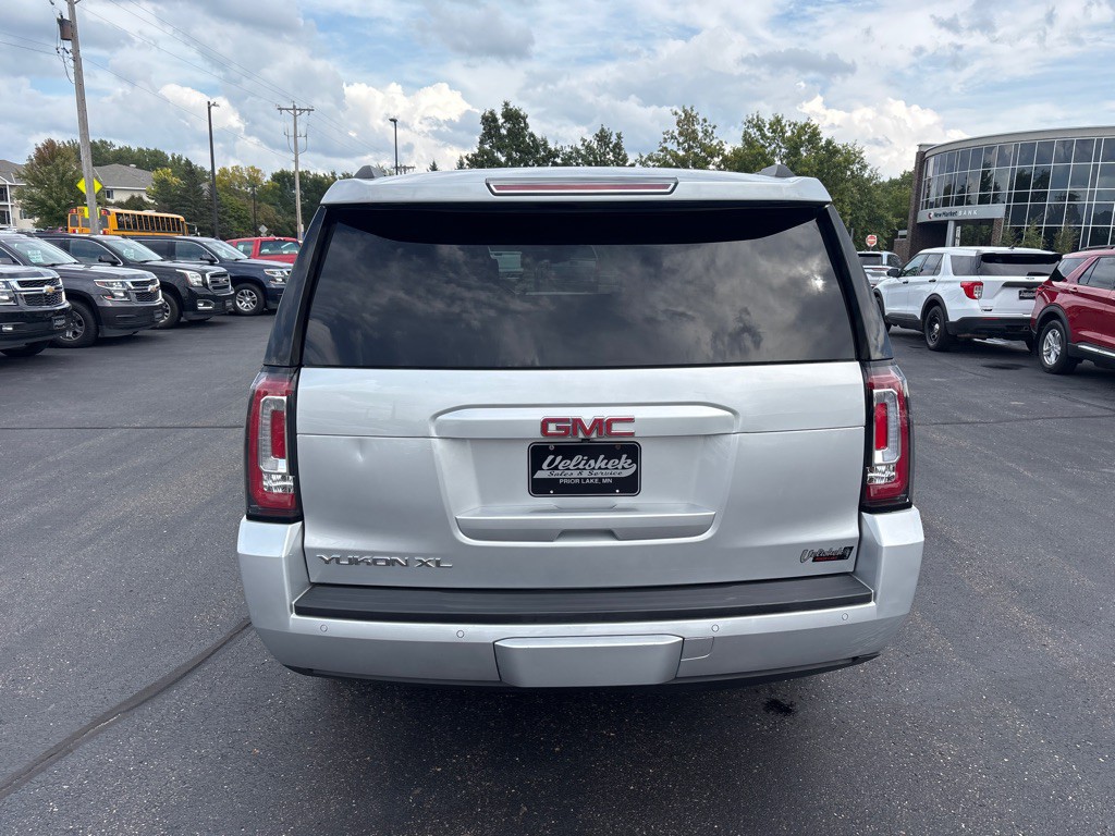 2017 GMC Yukon Image 4