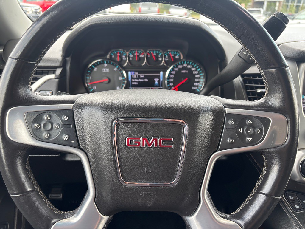 2017 GMC Yukon Image 17