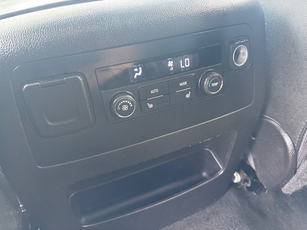 2017 GMC Yukon Image 34