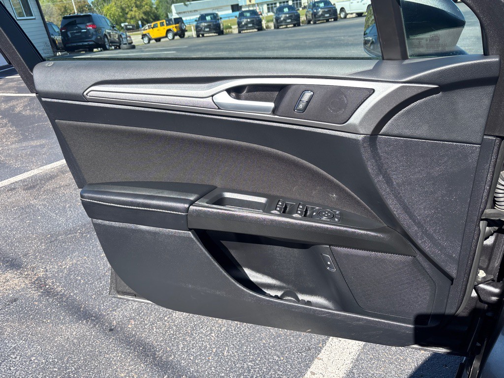 2019 Ford Fusion Image 9