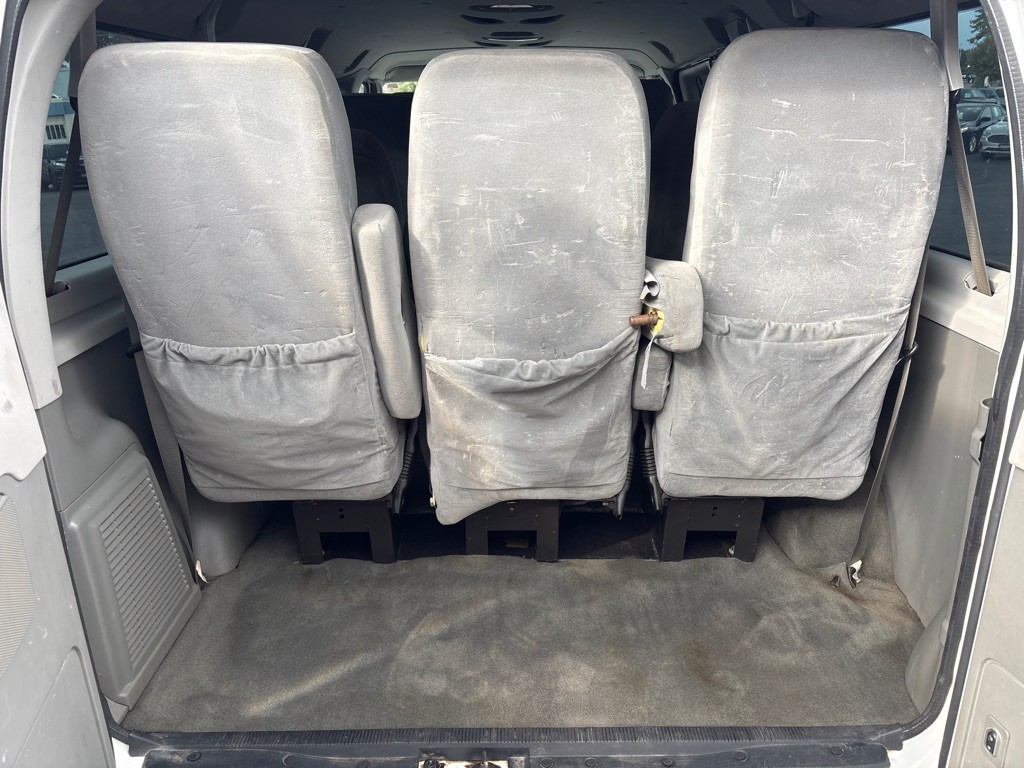 2012 Ford Econoline Image 18