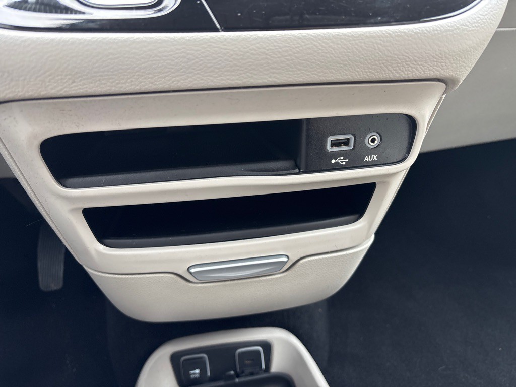 2017 Chrysler Pacifica Image 22