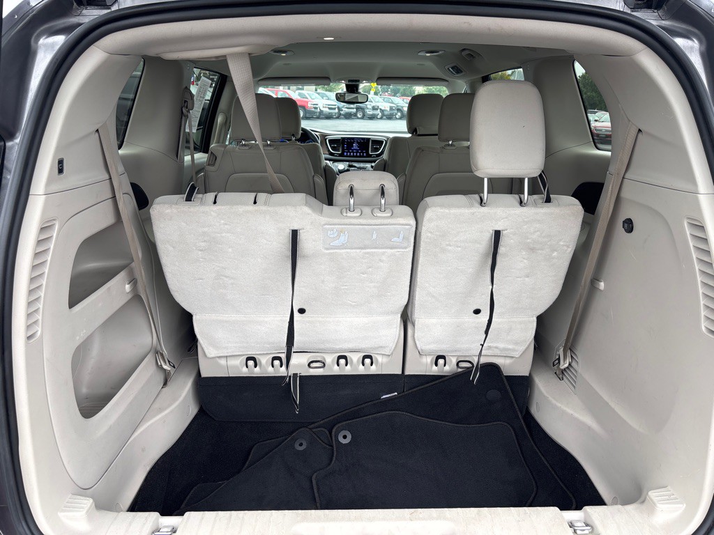 2017 Chrysler Pacifica Image 29