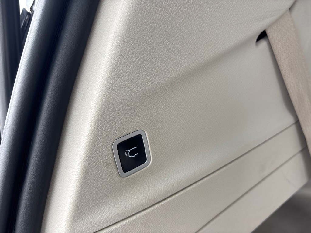 2017 Chrysler Pacifica Image 30