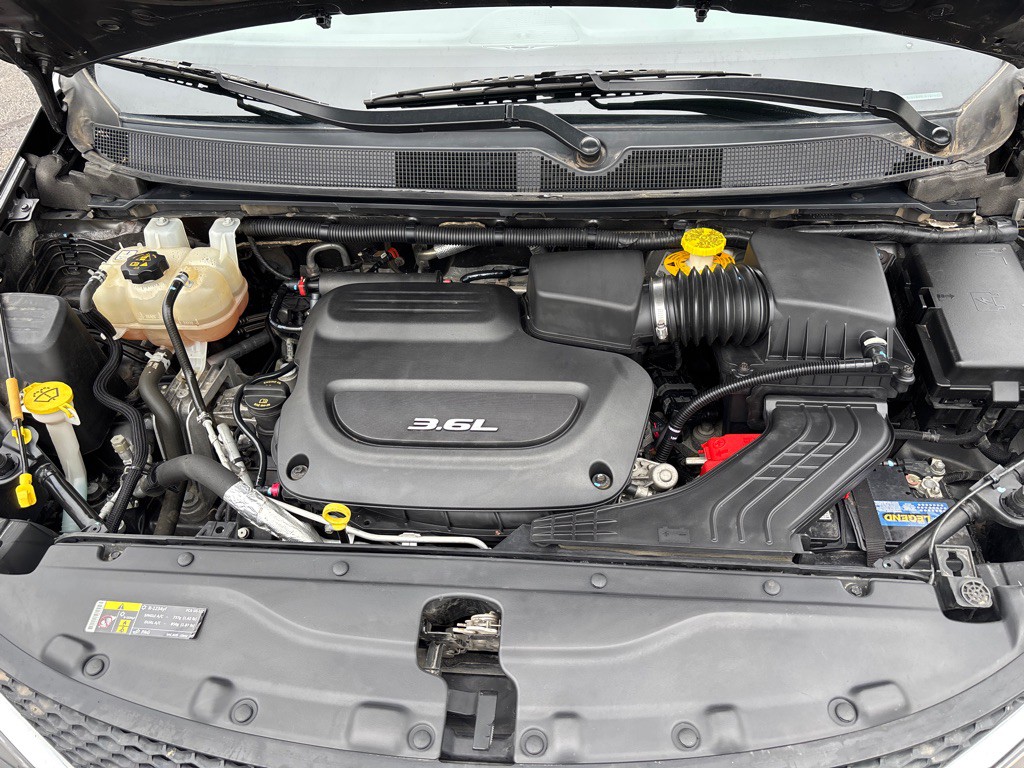 2017 Chrysler Pacifica Image 35
