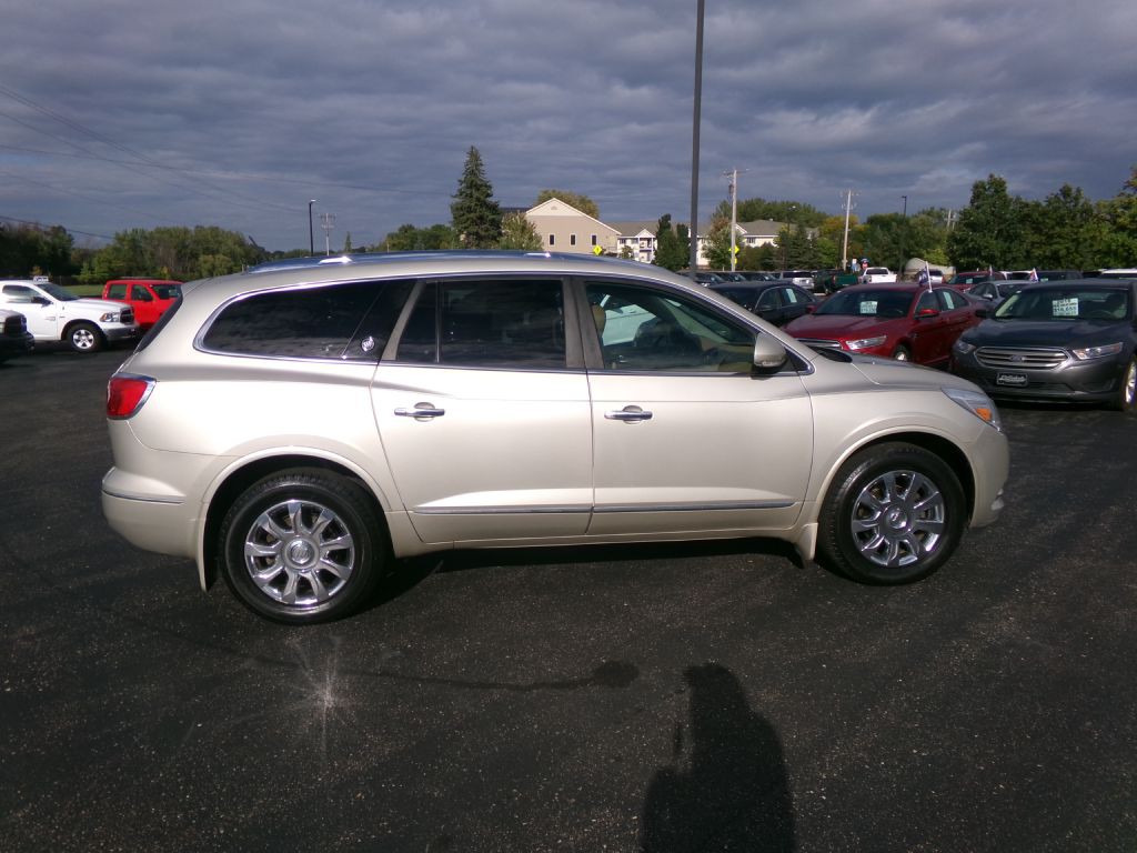 2017 Buick Enclave Image 2