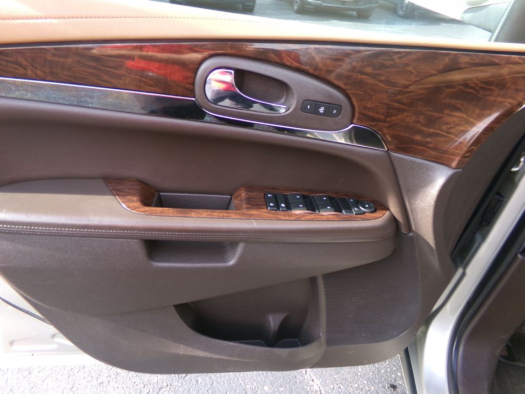 2017 Buick Enclave Image 11