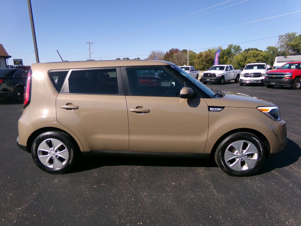 2016 Kia Soul Image 2
